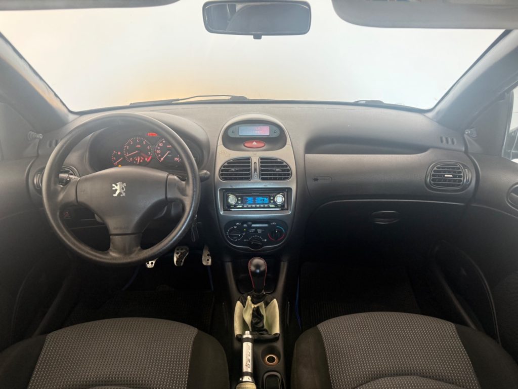 PEUGEOT 206 1.1 3p. XT - 9