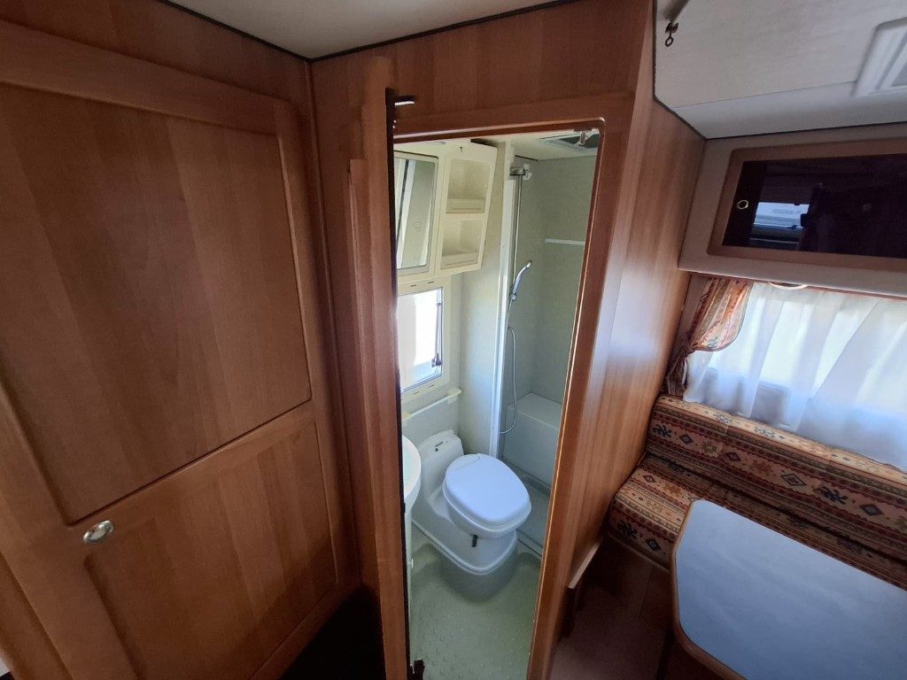 AMERICA 403 CON PORTAUTTO E 2 DINETTE