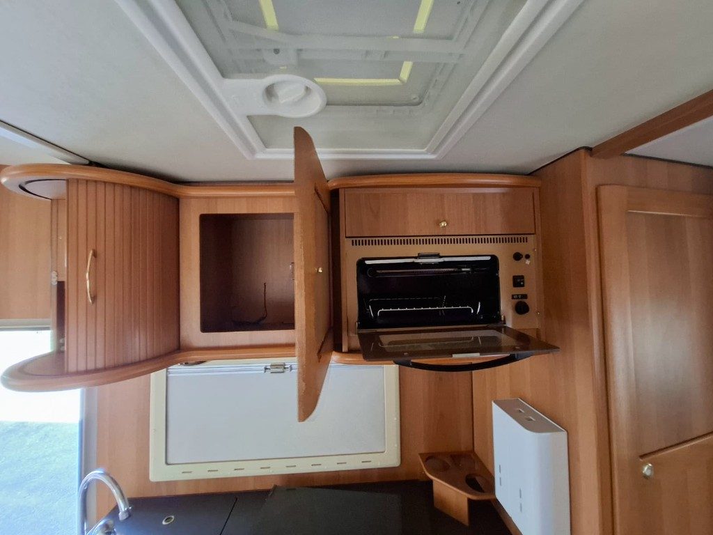 AMERICA 403 CON PORTAUTTO E 2 DINETTE