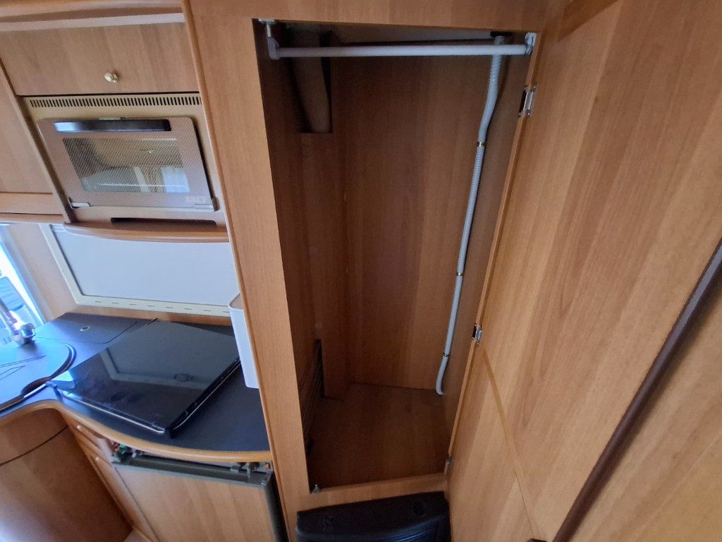 AMERICA 403 CON PORTAUTTO E 2 DINETTE