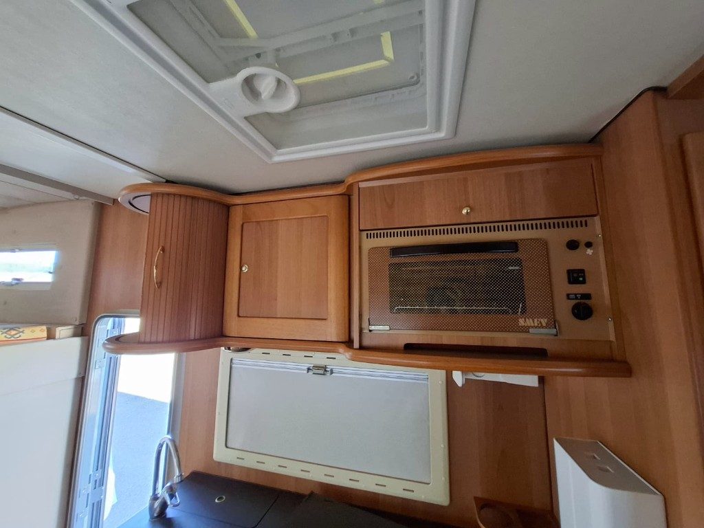 AMERICA 403 CON PORTAUTTO E 2 DINETTE