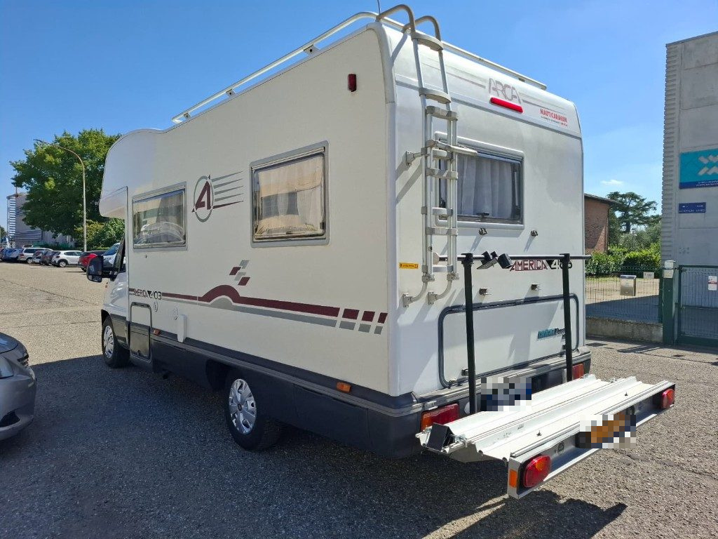 AMERICA 403 CON PORTAUTTO E 2 DINETTE