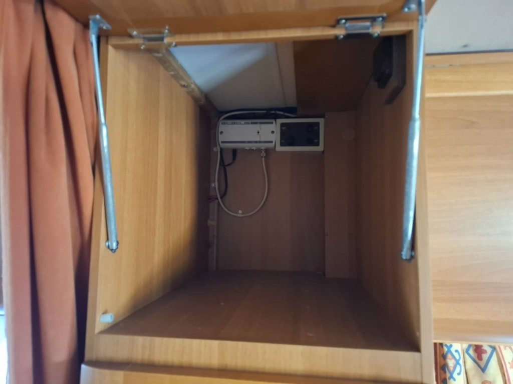 AMERICA 403 CON PORTAUTTO E 2 DINETTE