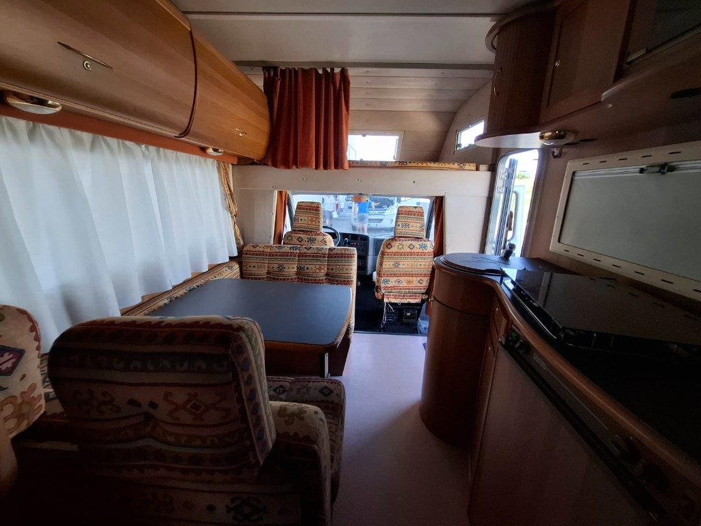 AMERICA 403 CON PORTAUTTO E 2 DINETTE