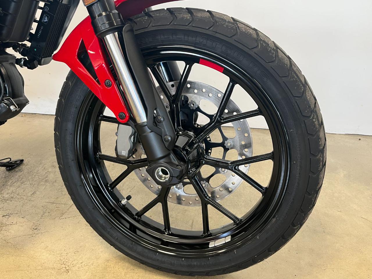 DUCATI Scrambler 800 ICON RED - 4