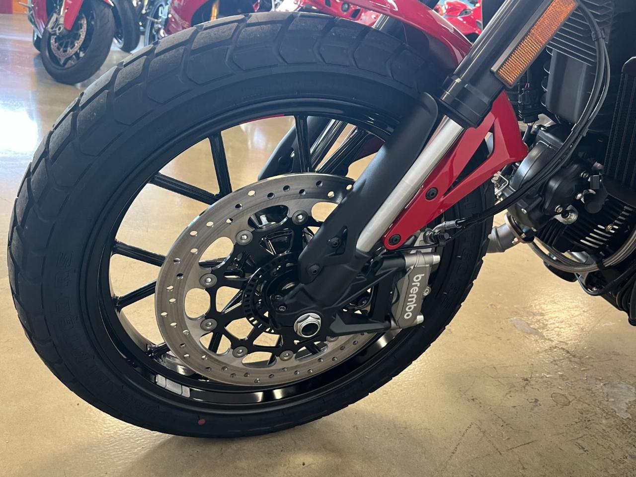 DUCATI Scrambler 800 ICON RED - 3
