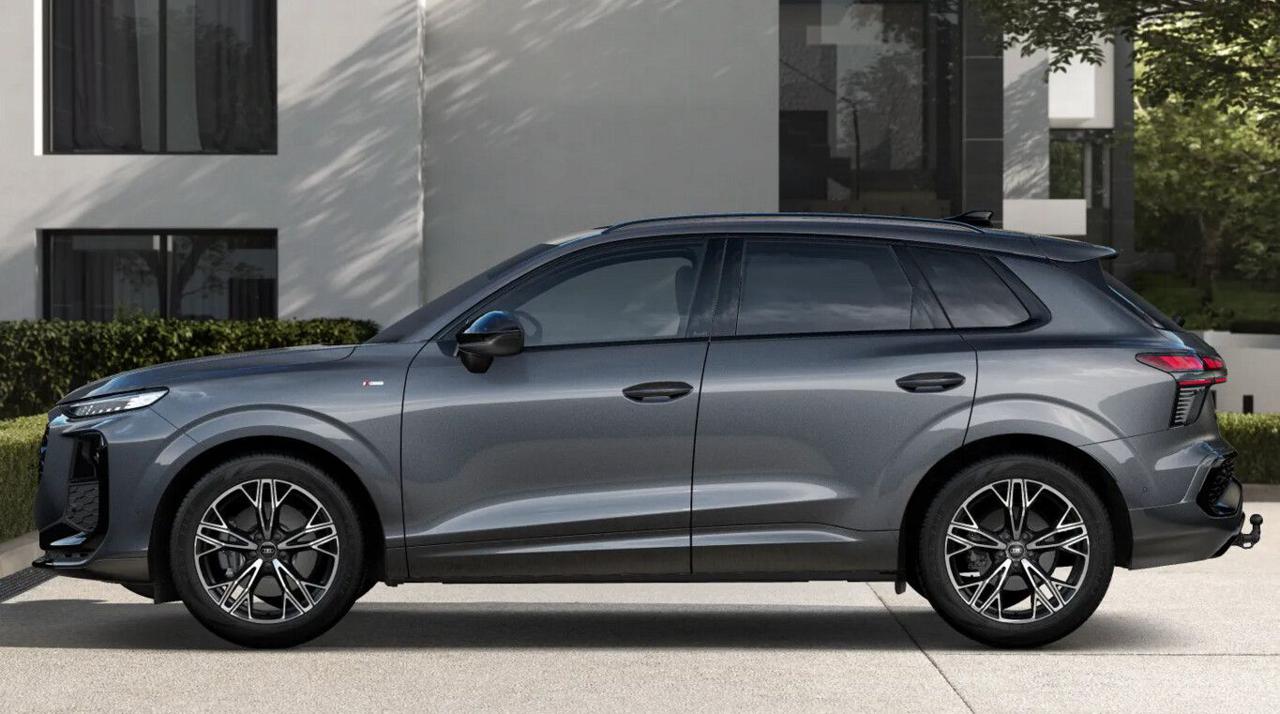 AUDI Q3 TFSI 150 kW quattro S tr S Line Full Opt - 2
