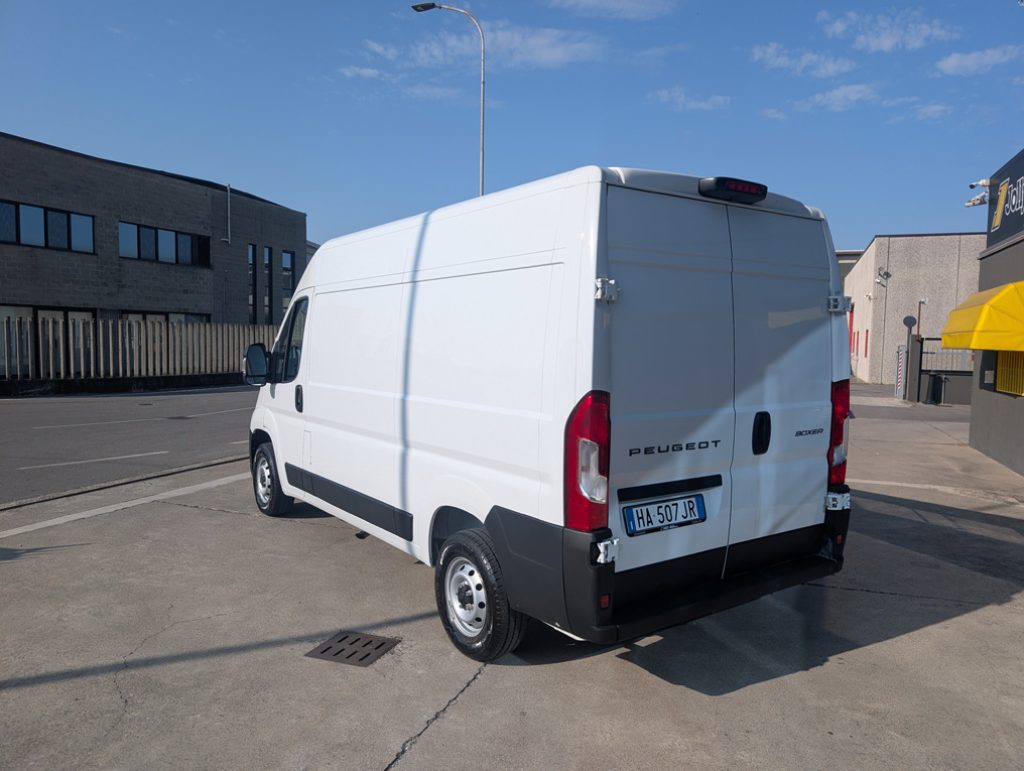PEUGEOT Boxer 335 2.2 BlueHDi 140 S&S PM-TM L2H2 Furgone - 18