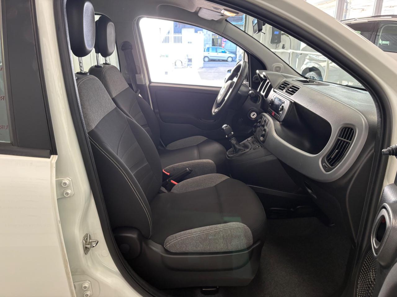 FIAT Panda 1.0 FireFly S&S Hybrid City Life 5 POSTI - 12
