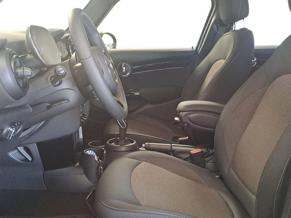 MINI Cooper 1.5 Cooper Camden Pacchetto Premium 5 porte Aut. - 9