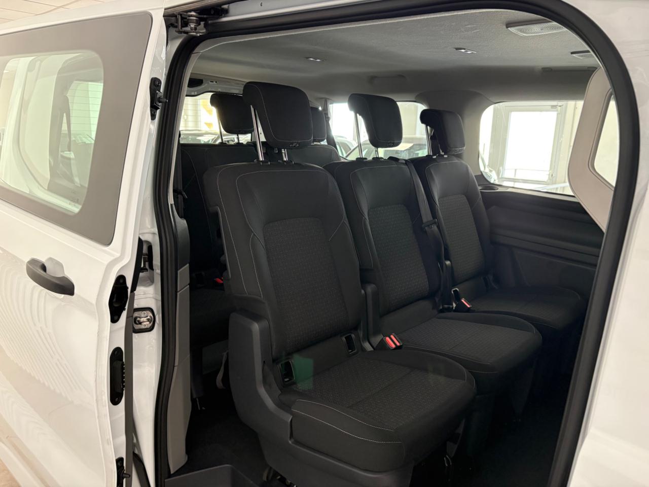 FORD Transit Custom 320 2.0 EcoBlue 136CVCombi 9 POSTI €24900+IVA - 19