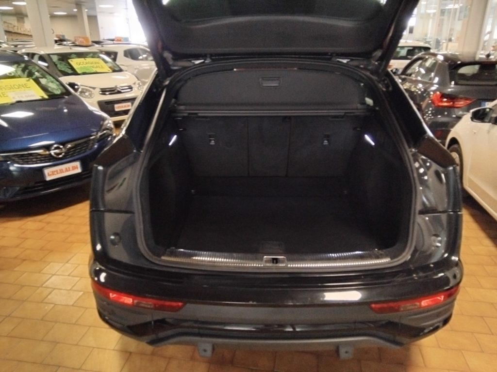 AUDI Q5 SPORTBACK 40 TDI quattro S tronic S line MHEV - 10