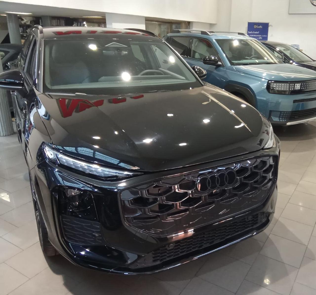 AUDI Q3 TFSI 150 kW quattro S tr S Line Full Opt - 2