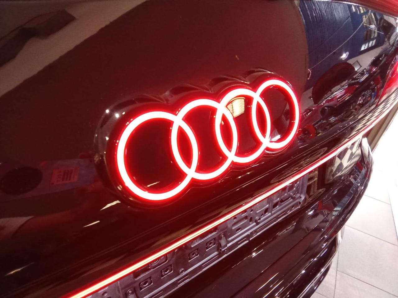 AUDI Q3 TFSI 150 kW quattro S tr S Line Full Opt - 5