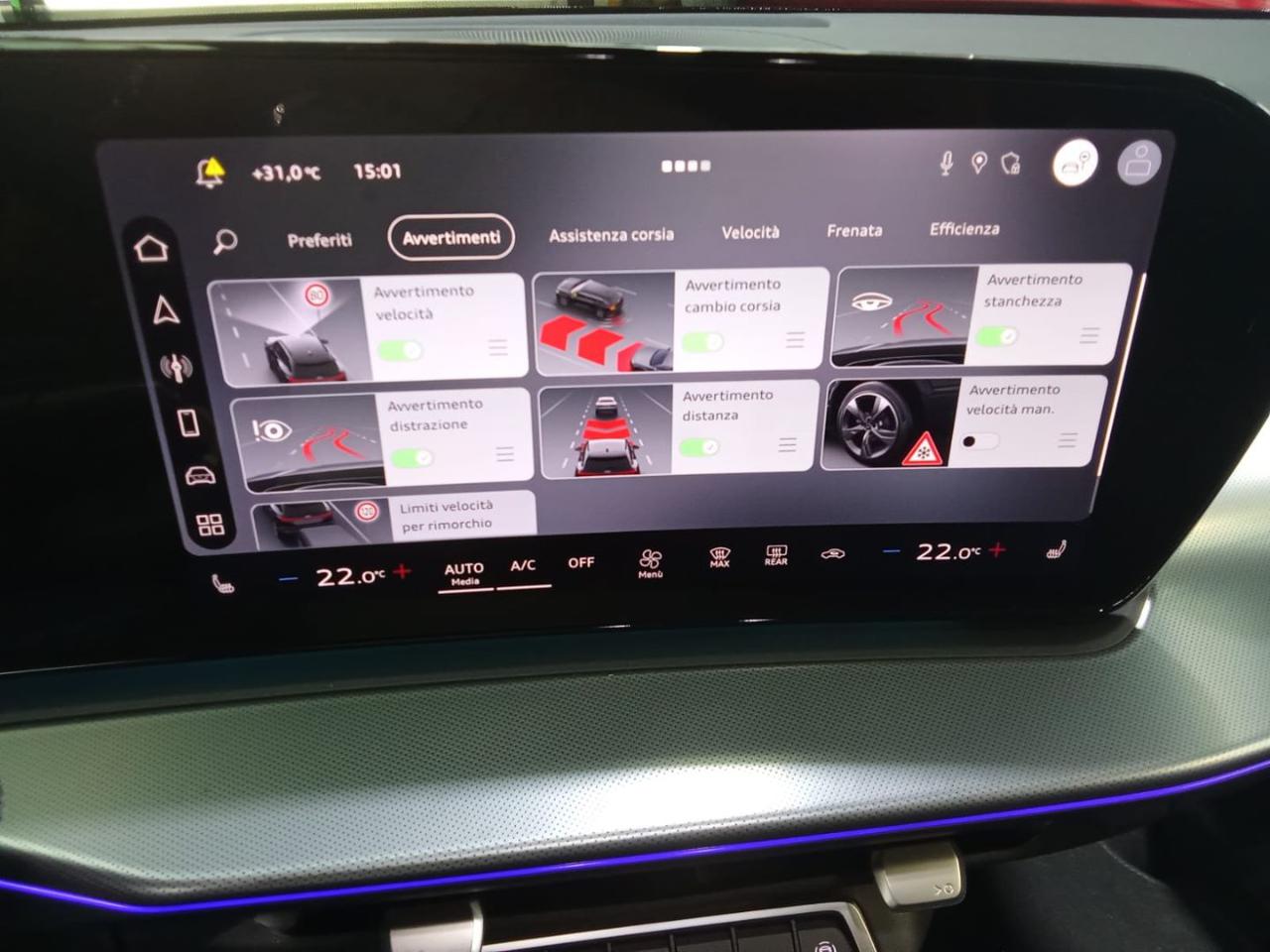 AUDI Q3 TFSI 150 kW quattro S tr S Line Full Opt - 23