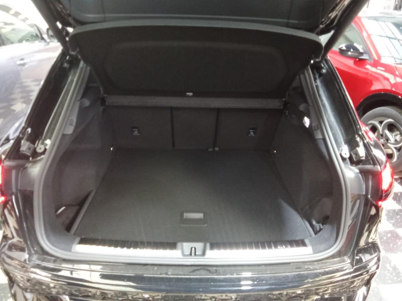 AUDI Q3 TFSI 150 kW quattro S tr S Line Full Opt - 26