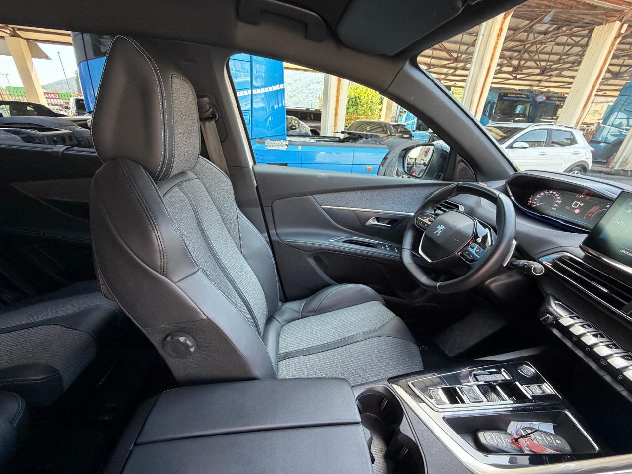 PEUGEOT 5008 BlueHDi 130 S&S EAT8 Allure Pack 7 POSTI - 28