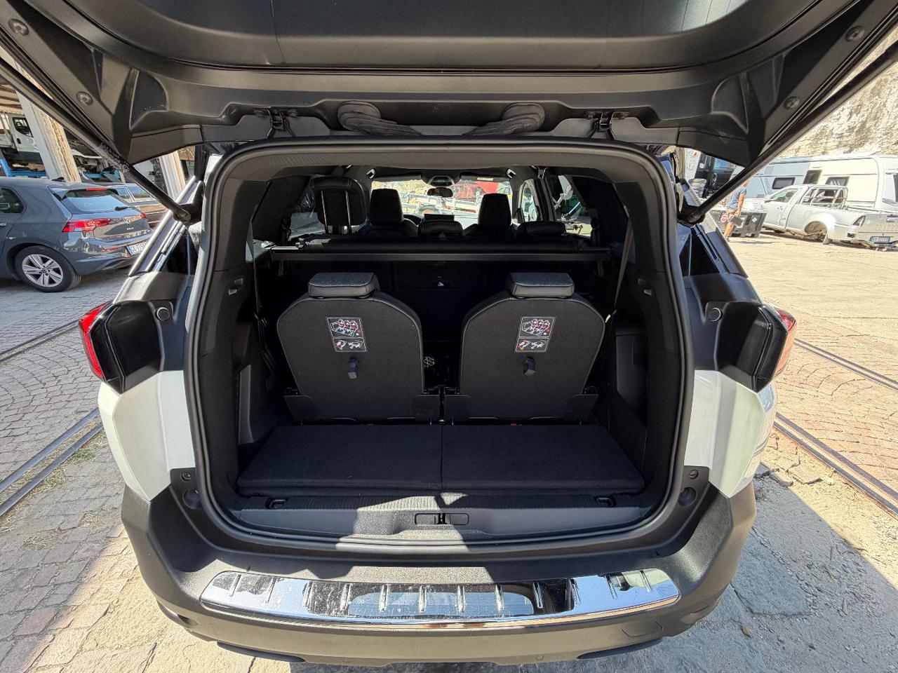 PEUGEOT 5008 BlueHDi 130 S&S EAT8 Allure Pack 7 POSTI - 12