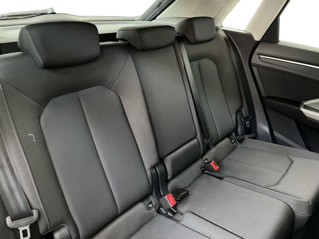 AUDI Q3 35 TDI S tronic S line edition - 15