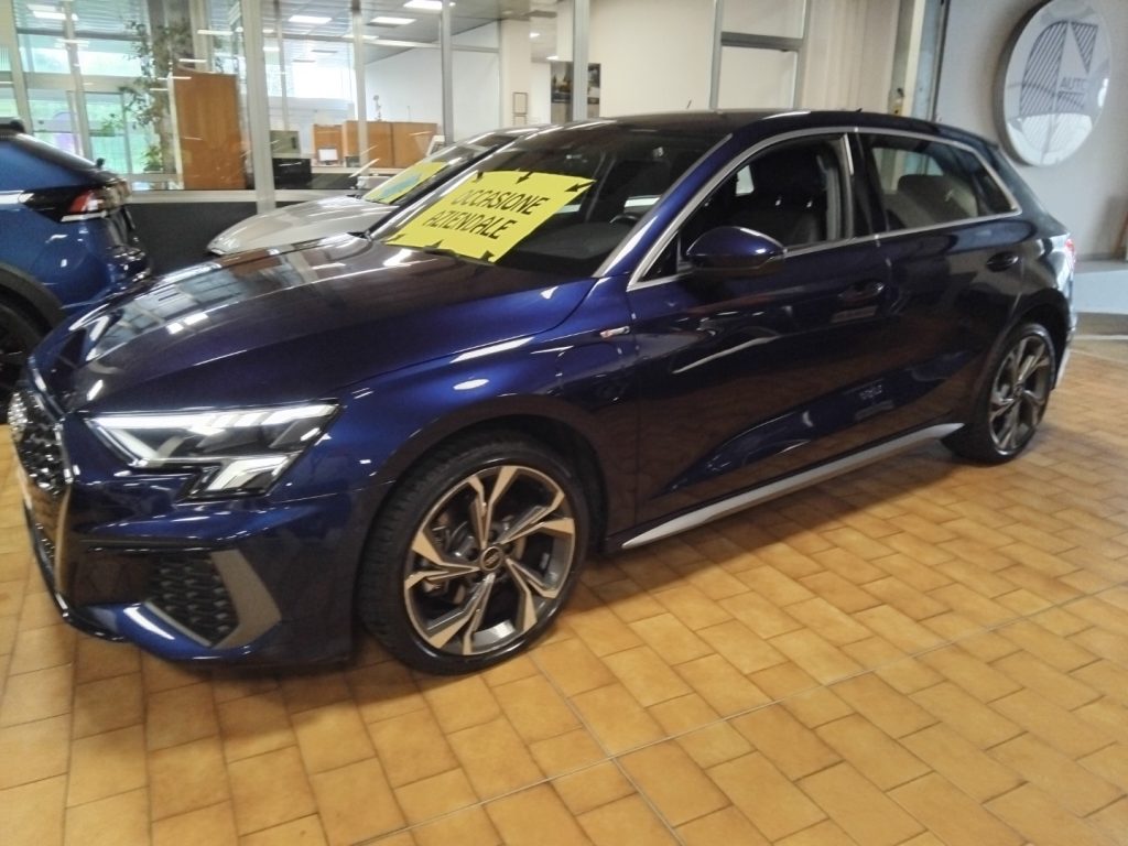 AUDI A3 SPORTBACK 40 e-tron S tr. S-LINE EDIT PLUG IN HYBR - 4
