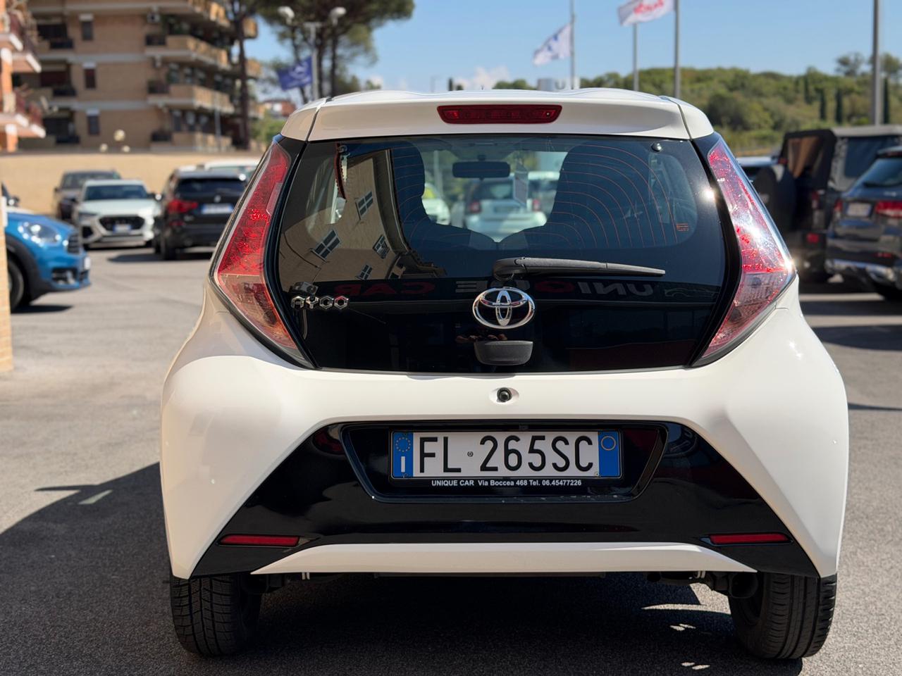 TOYOTA Aygo 1.0 VVT-i 69 CV  x-business MMT (NESSUN VINCOLO) - 6