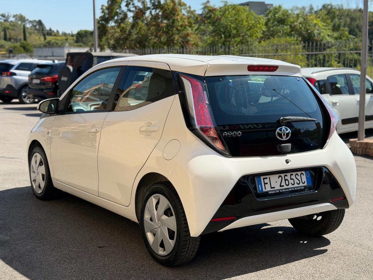 TOYOTA Aygo 1.0 VVT-i 69 CV  x-business MMT (NESSUN VINCOLO) - 5