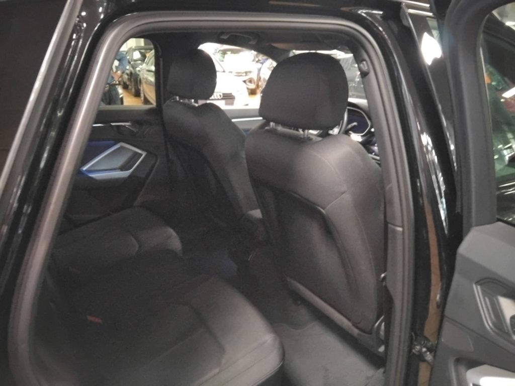 AUDI Q3 35 TDI S tr. Identity Black 20 FULL C/GRIMALDI SP - 13
