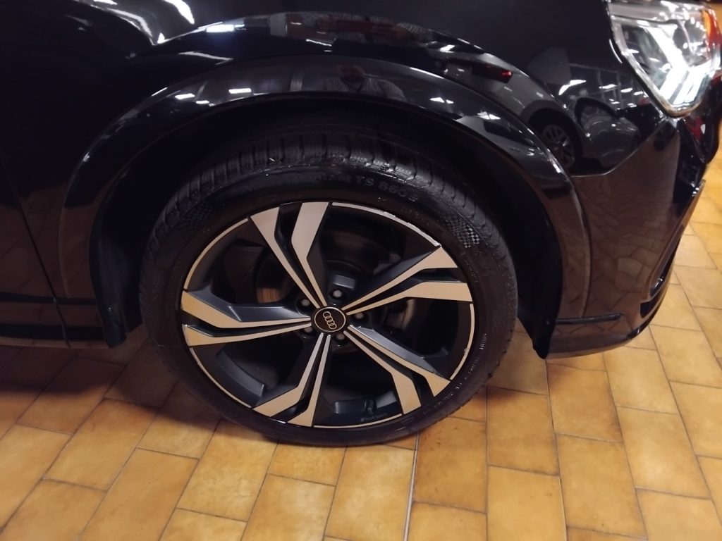 AUDI Q3 35 TDI S tr. Identity Black 20 FULL C/GRIMALDI SP - 17
