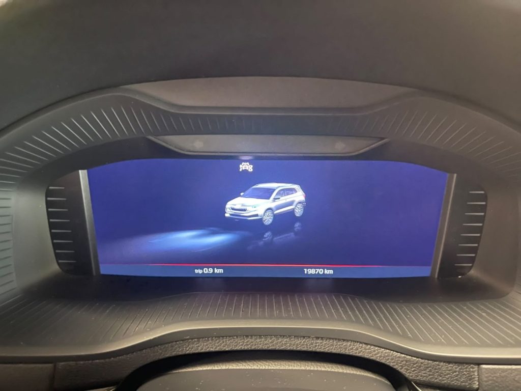 SKODA Karoq 2.0 TDI SCR DSG SportLine - 22