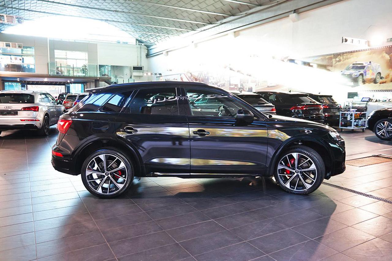AUDI Q5 40 TDI Quattro S-Tronic S-Line Plus - 11