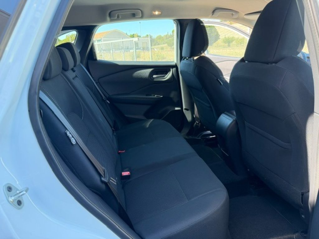 NISSAN Qashqai MHEV 140 CV Acenta - 27