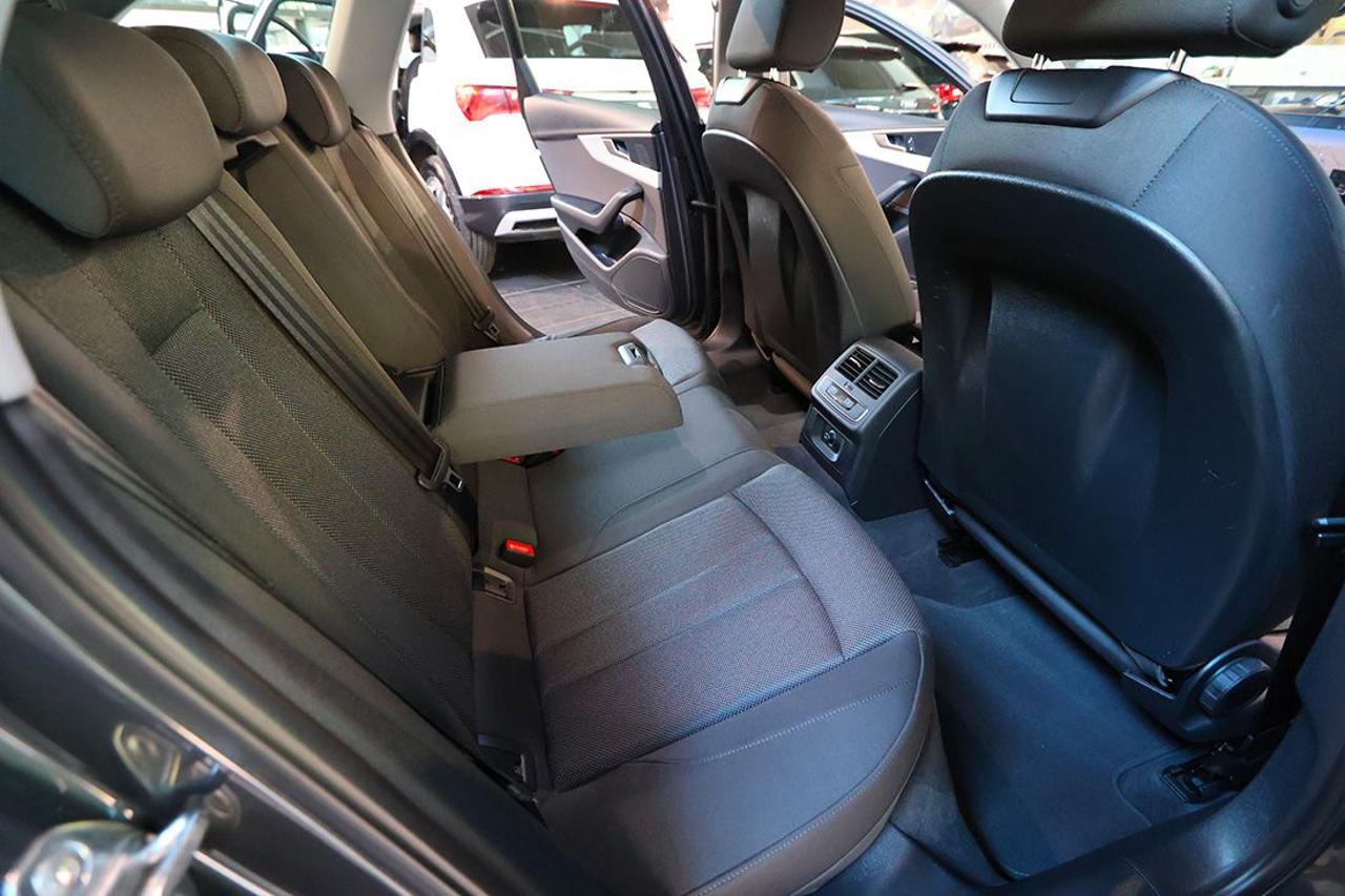 AUDI A4 40 TDI Avant Quattro S-Tronic Business Advanced - 19