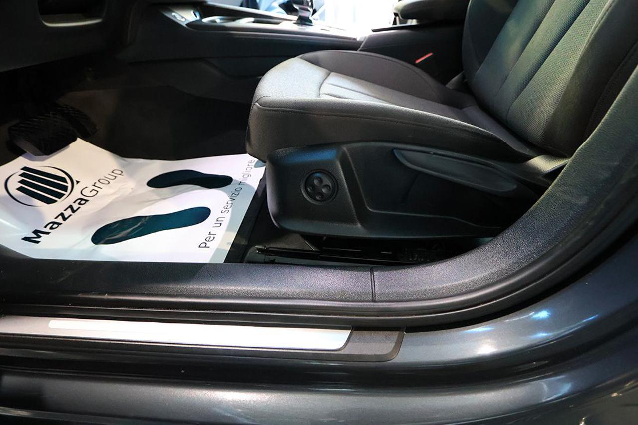 AUDI A4 40 TDI Avant Quattro S-Tronic Business Advanced - 41