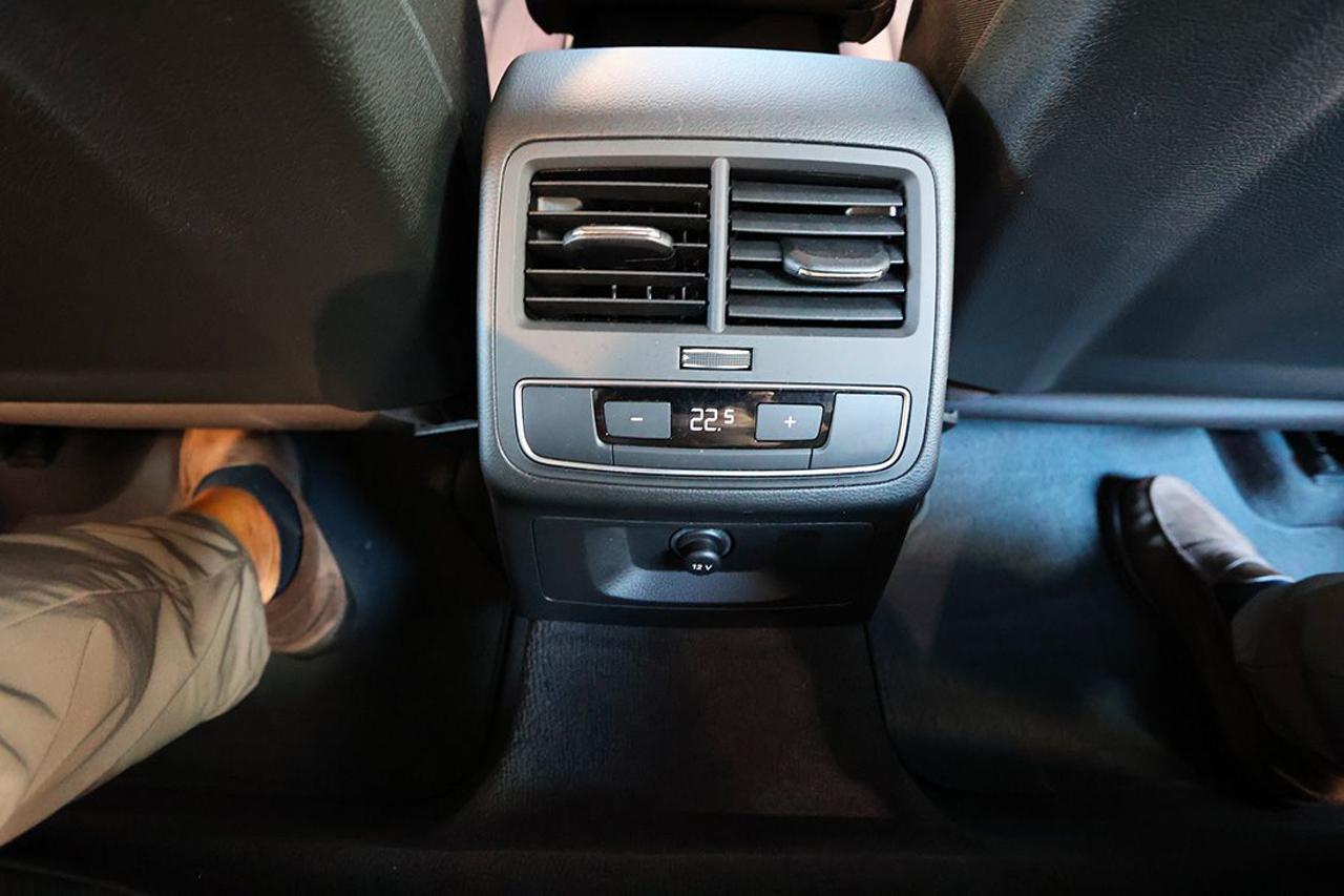 AUDI A4 40 TDI Avant Quattro S-Tronic Business Advanced - 39