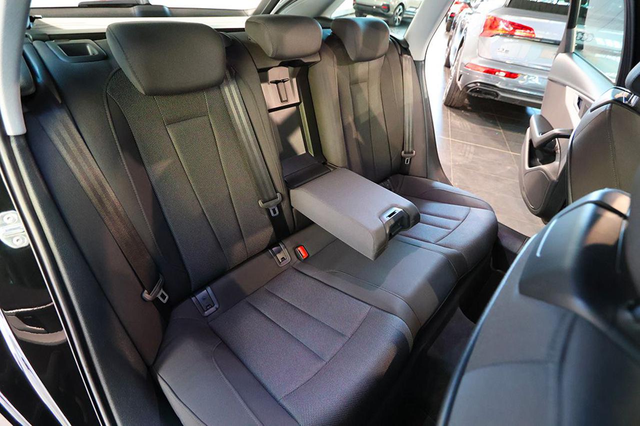 AUDI A4 40 TDI Avant Quattro S-Tronic Business Advanced - 20