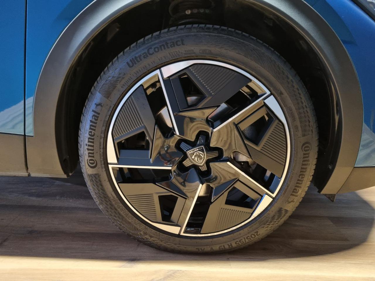 PEUGEOT 408 Plug-in Hybrid 225 e-EAT8 GT - 9