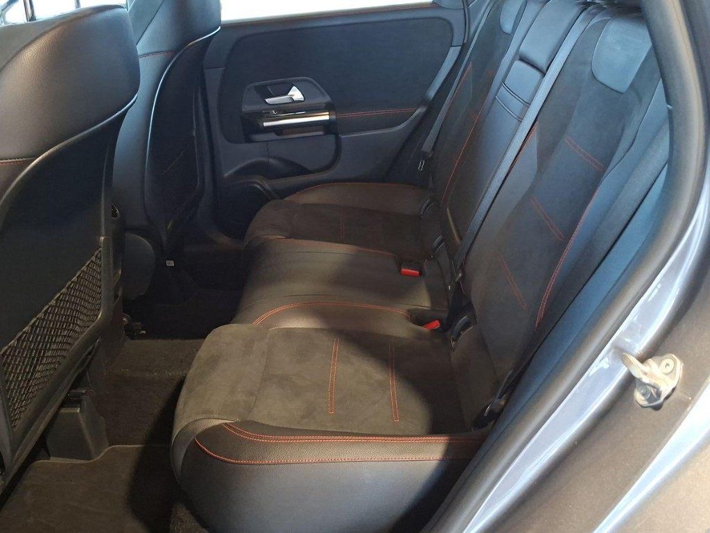 MERCEDES-BENZ B 180 d Premium Plus Aut - 10