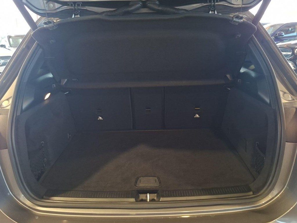 MERCEDES-BENZ B 180 d Premium Plus Aut - 13