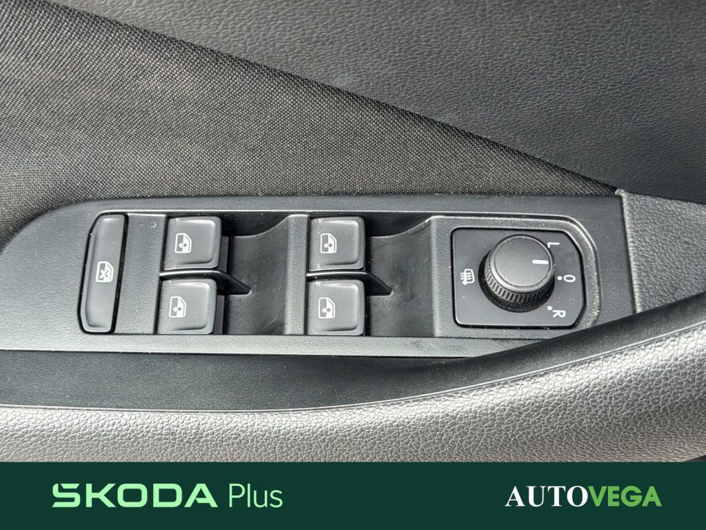 SKODA Kamiq 1.0 tsi selection 95cv - 12
