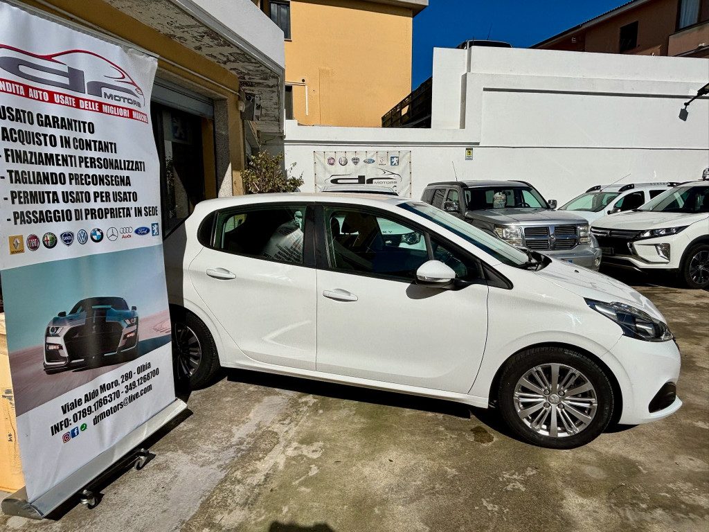 PEUGEOT 208