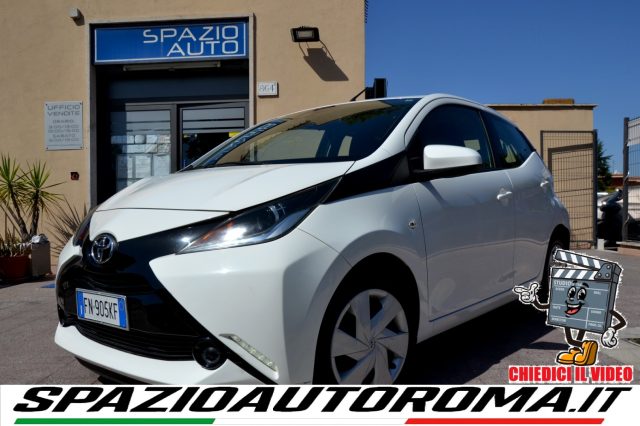 TOYOTA Aygo Bianco pastello