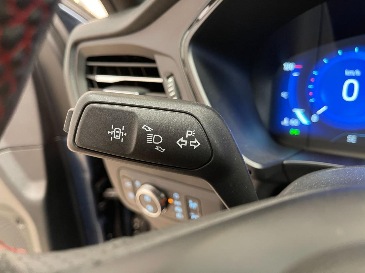 Kuga 25