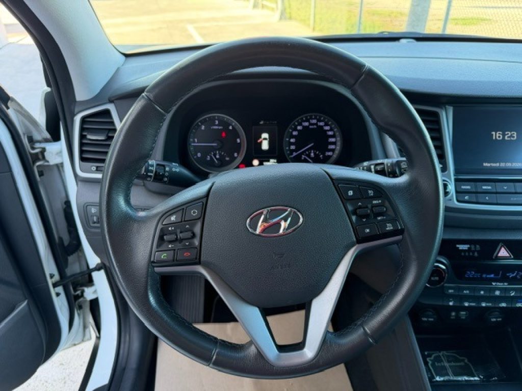 HYUNDAI Tucson 1.7 CRDi XPossible - 16
