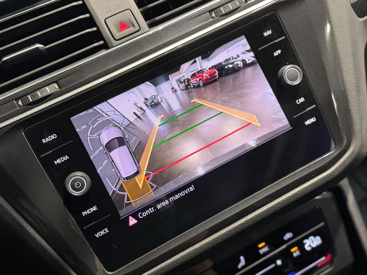VOLKSWAGEN Tiguan 2.0 TDI 150 CV SCR DSG R-Line - 18