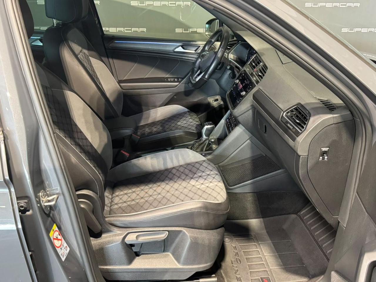VOLKSWAGEN Tiguan 2.0 TDI 150 CV SCR DSG R-Line - 12