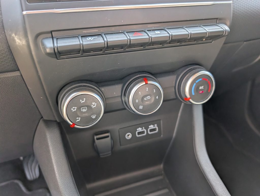 RENAULT Clio SCe 65 CV 5P Equilibre AZIENDALE OK NEOPATENTATI - 13