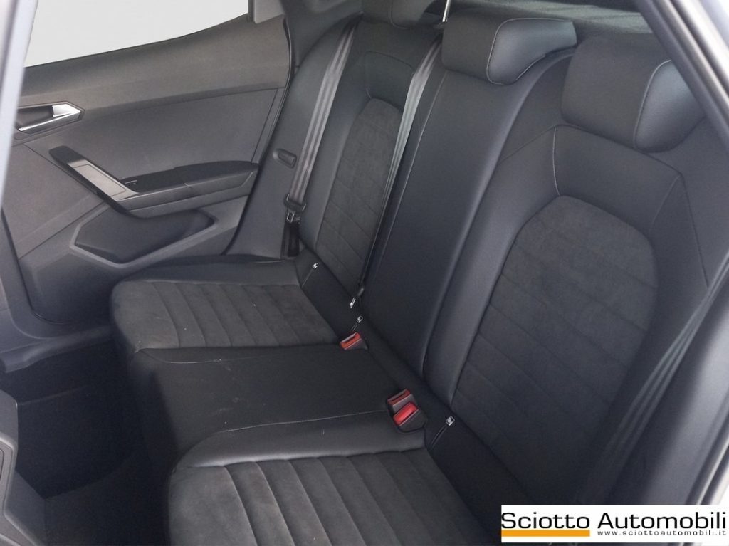 SEAT Arona 1.0 EcoTSI 110 CV XPERIENCE - 13