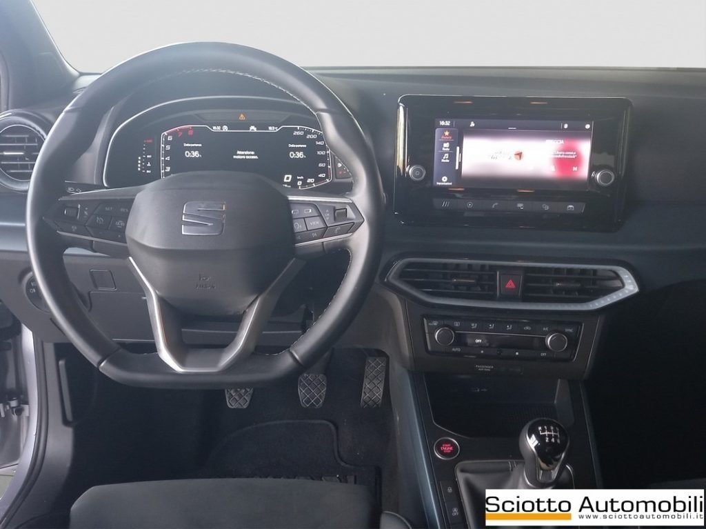 SEAT Arona 1.0 EcoTSI 110 CV XPERIENCE - 14