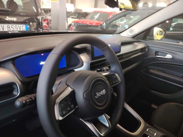 JEEP Avenger — foto 14 di 24