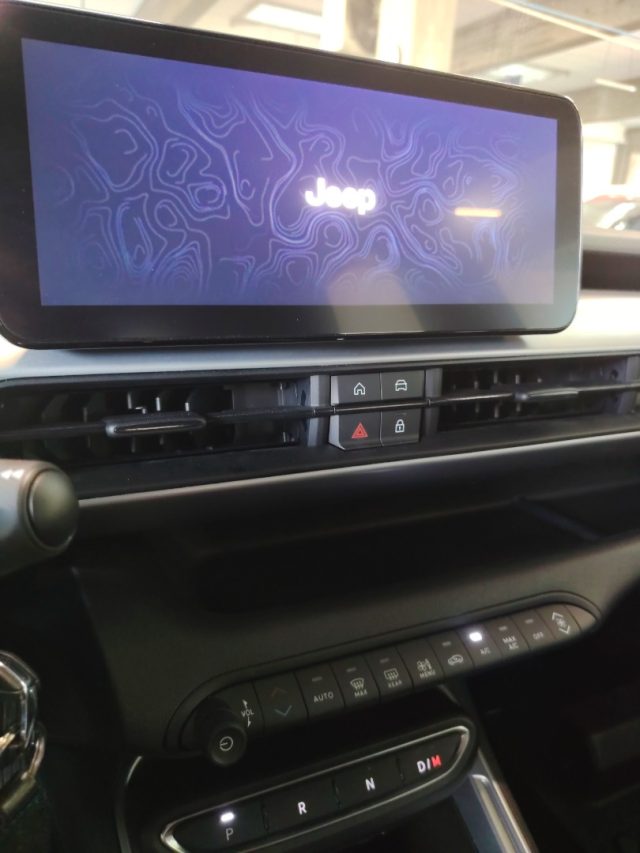 JEEP Avenger — foto 19 di 24
